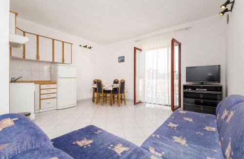 Pirovac Apartment | Apartments Mime