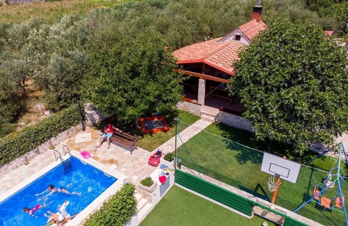 Seget Vranjica Apartment | Apartments Mirko, (10125), Seget Vranjic, hr