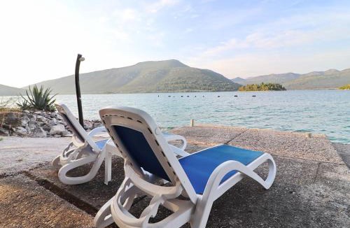 Hodilje Apartment | Apartments More & Ja - One Bedroom Apartment with Terrace and Sea View 1 istok