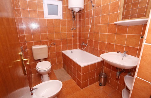 Mastrinka Apartment | Apartments Nena (57331-A4) - Zedno (Ciovo)