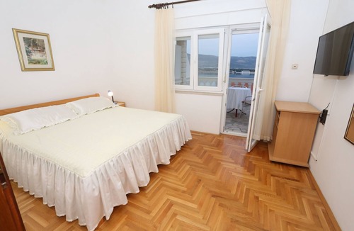 Mastrinka Apartment | Apartments Nena (57331-A4) - Zedno (Ciovo)