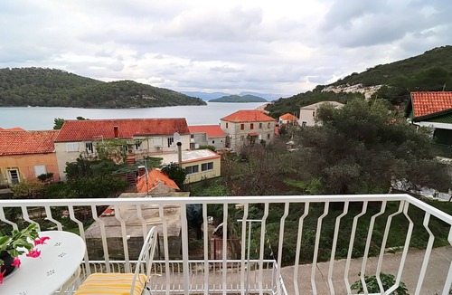Polace Apartment | Apartments Nodilo - Comfort One Bedroom Apartment with Balcony and Sea View (Apt 3)