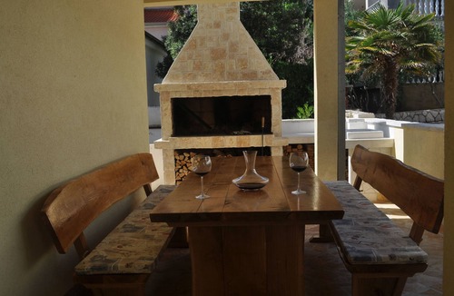Mandre Apartment | Apartments Olive i Lavender (63901-A1) - Mandre - island Pag