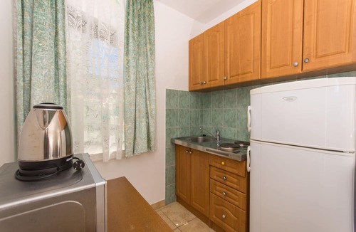 Okrug Gornji Apartment | Apartments Pero (55271-A2) - Okrug Gornji (Ciovo)