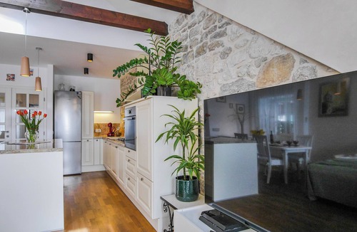Borak Apartment | Apartments Rinatoni