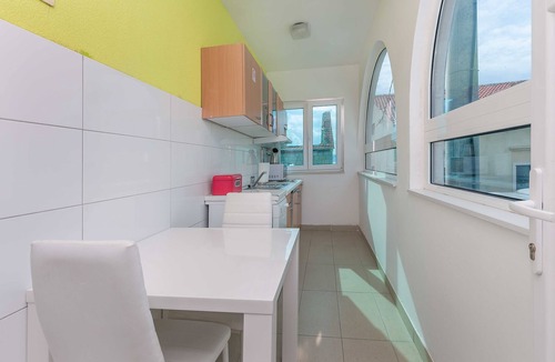 Dugi Rat Apartment | Apartments Road star (74741-A1) - Mali rat