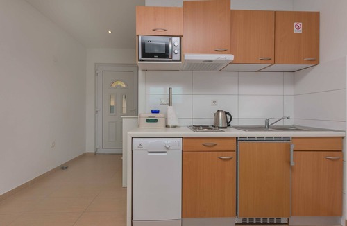 Dugi Rat Apartment | Apartments Road star (74741-A2) - Mali rat