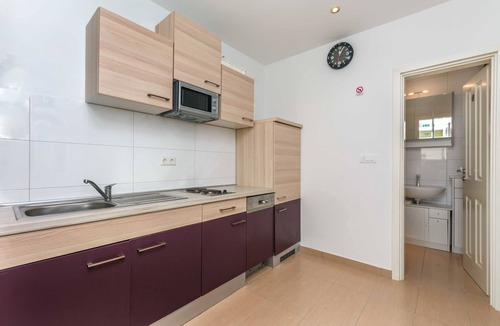 Dugi Rat Apartment | Apartments Road star (74741-A4) - Mali rat