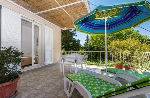 Srebreno House | Apartments & Rooms Jokovic- Deluxe Double Room with Terrace and Partial Sea View
