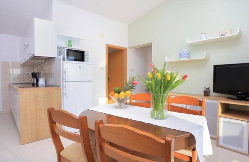 Podgora Apartment | Apartments Roščić - Classic Two Bedroom Apartment with Balcony and Sea View