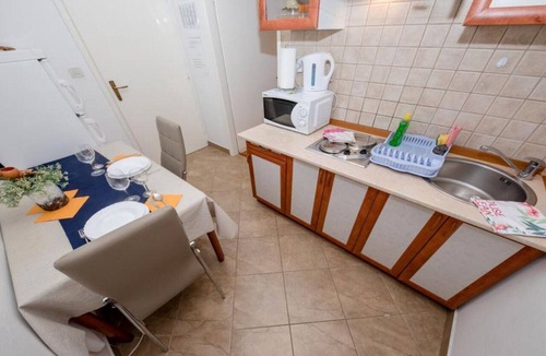 Mundanije Apartment | Apartments Scerbe Gordana & Miljenko Rab - Studio Apartment with Terrace (4)