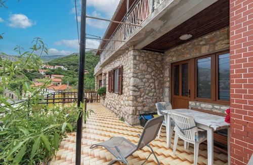 Donja Klada Apartment | Apartments Steps from the Sea (124971-A1) - Donja Klada