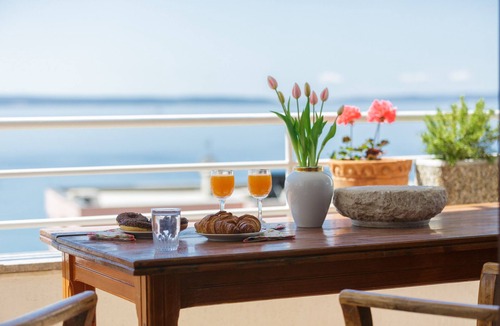 Znjan Apartment | Apartments Sunrise (Duilovo) -Three Bedroom Apartment with Sea View Terrace