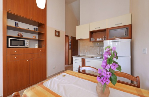 Zdrelac Apartment | Apartments Suzana, (14190), Ždrelac, hr