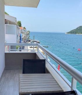 Blace Apartment | Apartments Tiho & Jelena