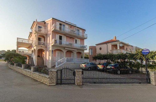Srima Apartment | Apartments Tonimir