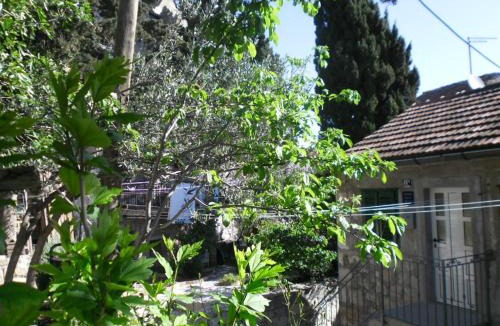 Split Apartment | Apartments Varos