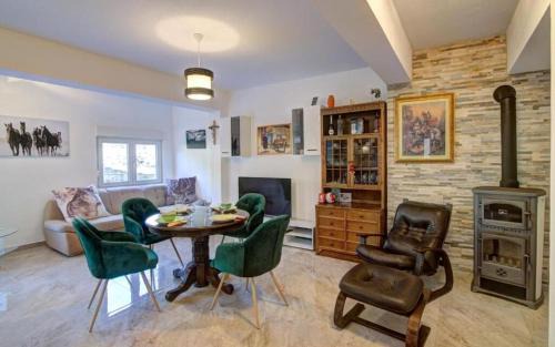 Senj Apartment | Apartments Velebit house
