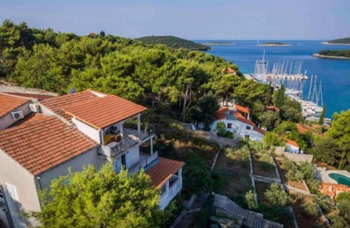 Maslinica Apartment | Apartments Vesna