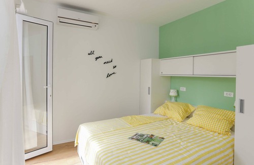 Gruz Apartment | Apartments Villa Karmen - One-Bedroom Apartment with Terrace (Olive)