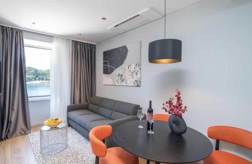 Cavtat Old Town Apartment | Apartments Villa Royale - Deluxe One Bedroom Apartment with Sea View