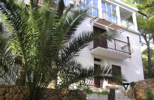 Sveta Nedjelja Apartment | Apartments Villa Ypsilon