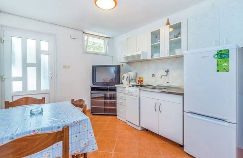 Veljun Primorski Apartment | Apartments Vukelić (28751-A1) - Senj