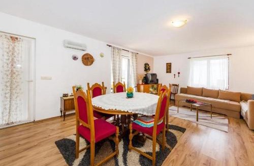 Lovinac Apartment | Apartments with parking space Lovinac, Velebit - 21748
