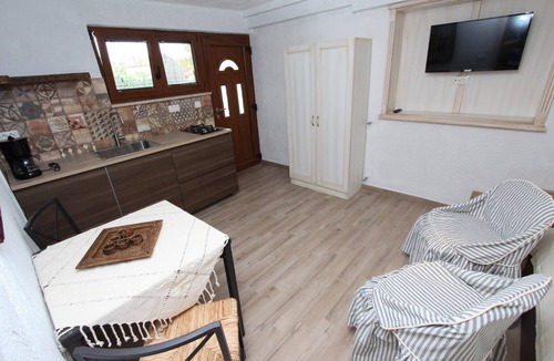 Rovinjsko Selo Apartment | Apartments with Shared Pool Midea 2
