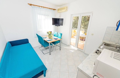 Vrsi Apartment | Apartments Zdenka, (14921), Vrsi, hr
