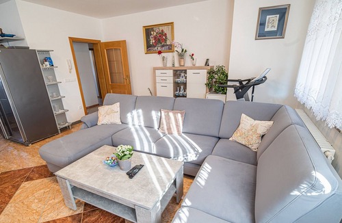 Skofljica Apartment | Apartments Želimlje - Three Bedroom Apartment 2 (spodaj)