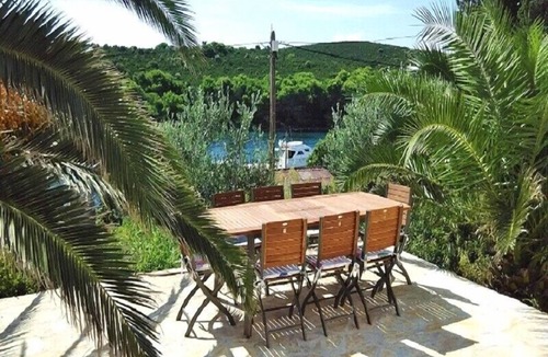 Molat Apartment | Apartments Zoja, (14292), Molat, hr