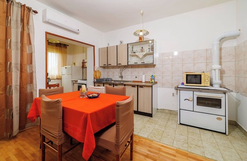 Senj Apartment | Apartments Zvonimir (60421-A1) - Senj