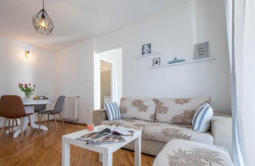 Murine Apartment | APP Lov