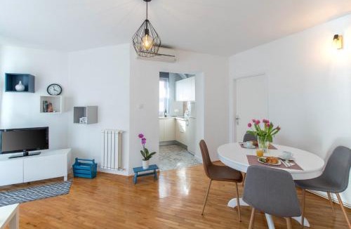 Murine Apartment | APP Lov