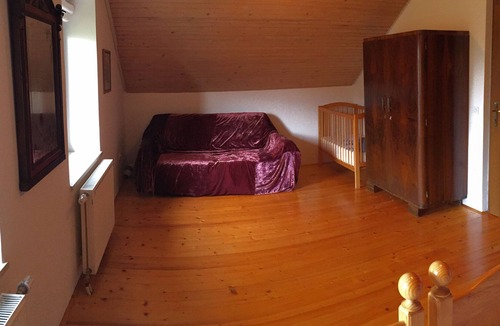 Gabrovcec Cottage | Apple Tree Cottage (6+2) located in a private garden with an orchard