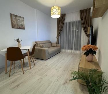 Ploiesti Apartment | ArtHome