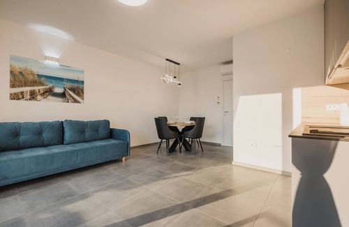 Đuba Apartment | Ashka vacation apartment with sea view