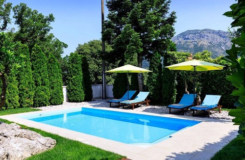 Gruda Villa | Attractive House with A/C, Private Pool, Superb Views of the Konavle Valley, 5 mins walk to Gruda!