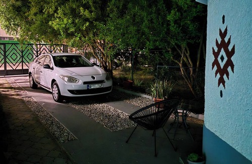 Mostar Apartment | Authentic Bosnian-Herzegovinian Studio & Garden in the heart of Mostar
