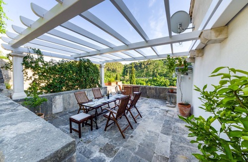 Novigrad House | AUTHENTIC MEDITERRANEAN BOUTIQUE HOUSE