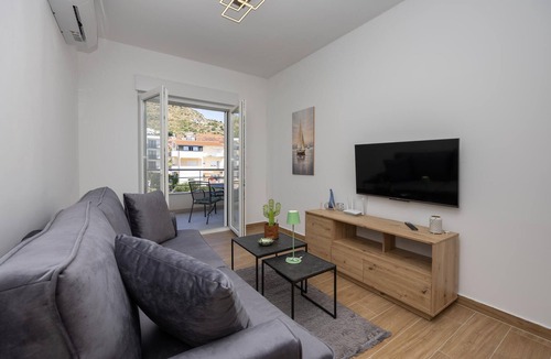 Seget Donji Apartment | Awesome apartment in Seget Donji