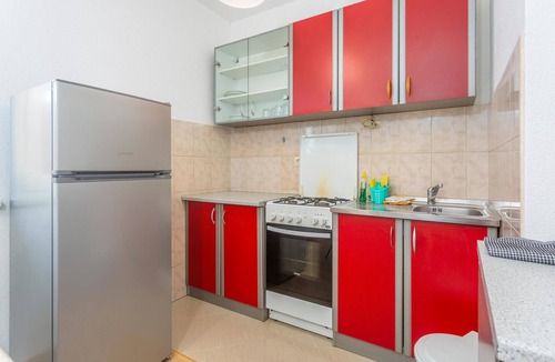 Buzdohanj Apartment | Awesome apartment in Cernik with WiFi