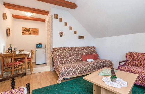 Delnice Apartment | Awesome apartment in Delnice with WiFi