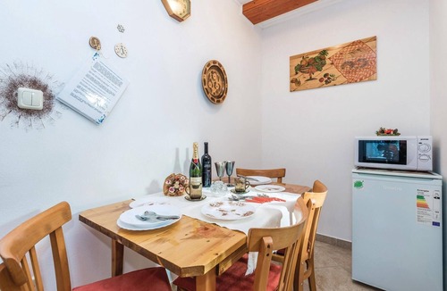 Delnice Apartment | Awesome apartment in Delnice with WiFi