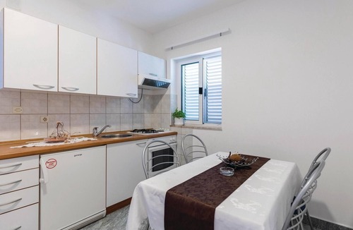 Duba Apartment | Awesome apartment in Duba with WiFi