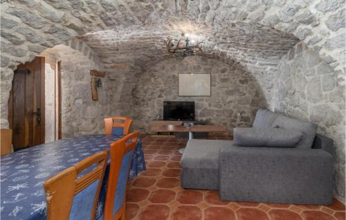 Grizane Apartment | Awesome Apartment In Grizane With Wifi