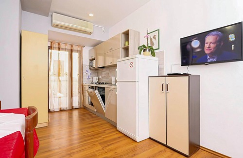 Blato Apartment | Awesome apartment in Zivogosce with WiFi