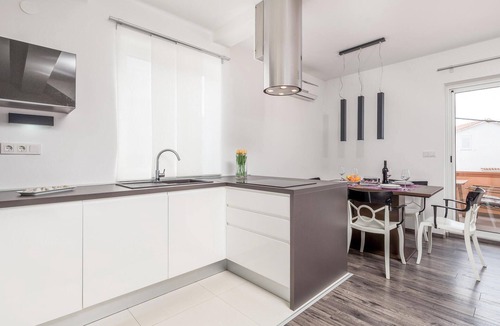 Kampor Apartment | Awesome apartment in Kampor with WiFi