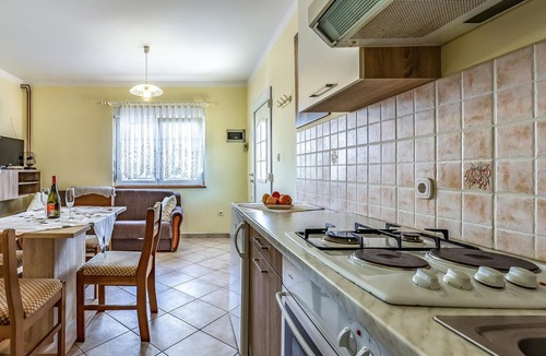 Kavran Apartment | Awesome apartment in Kavran with WiFi